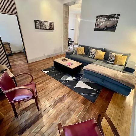 Апартаменты Spacieux T2 Centre Ville De Poitiers Пуатье