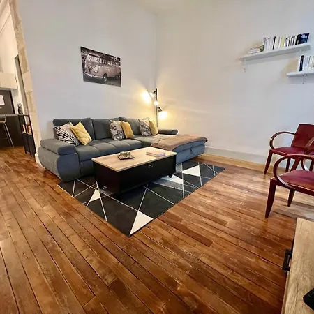 Beautiful 1 Bedroom - Apartment