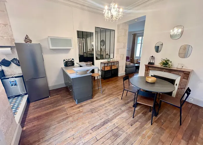 Spacieux T2 Centre Ville De Poitiers Apartamento